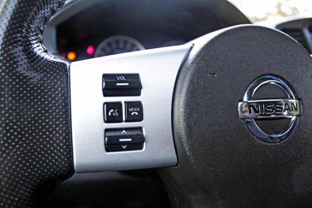 b3 - steering wheel left
