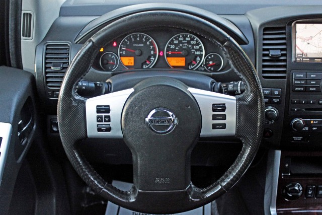 b2 - steering wheel
