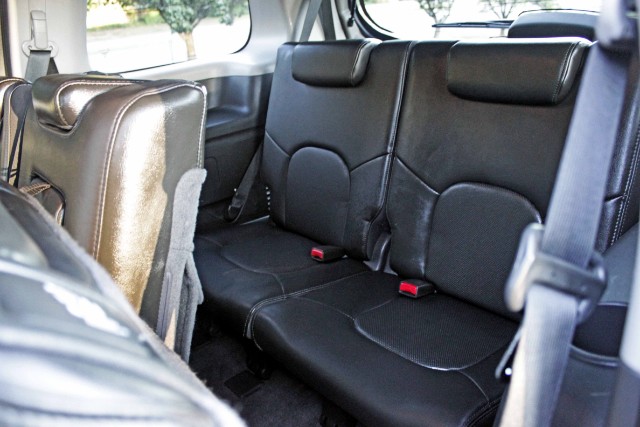 c6 - third row seat
