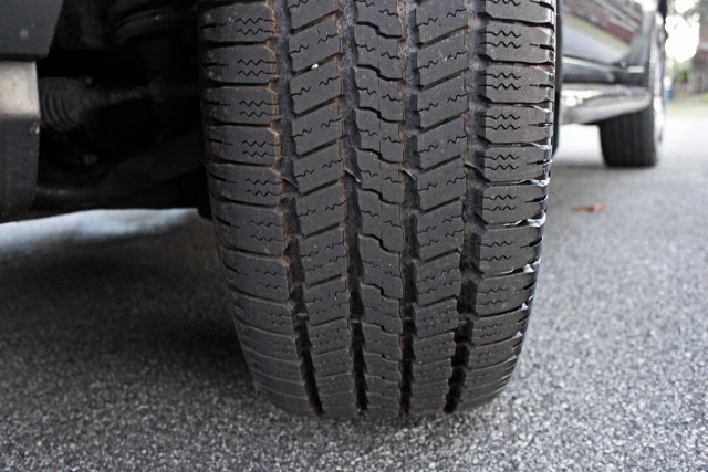 e5 - tire thread